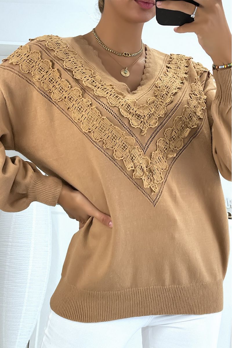 Camel sweater for women in V-neck with lace pattern - 4
