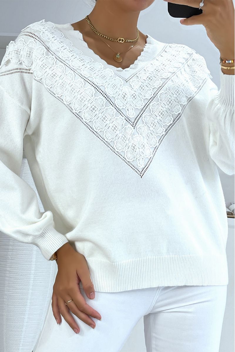 Women's white V-neck sweater with lace pattern - 2