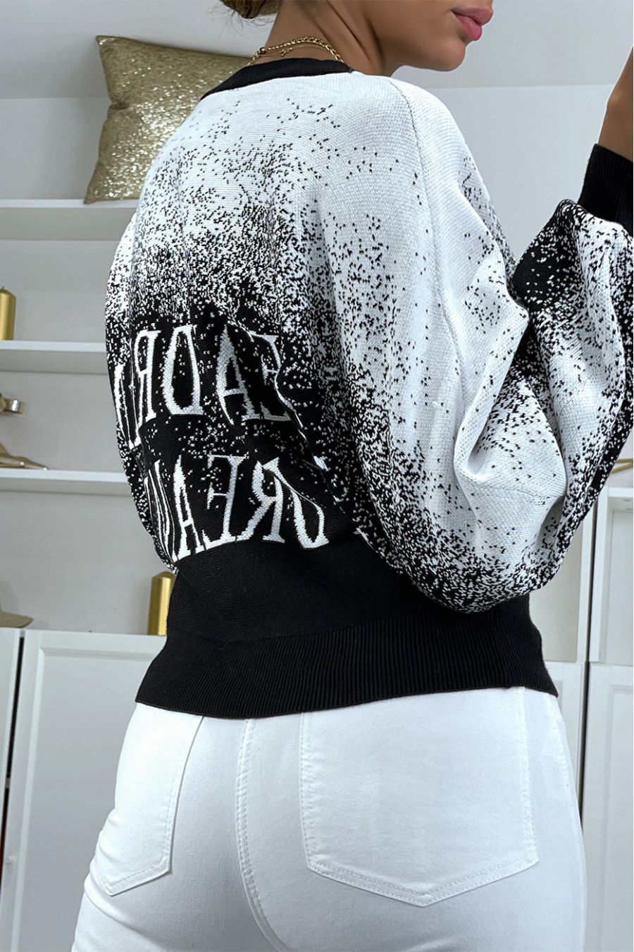 Black sweater with white gradient in a puff-effect stretch material with lettering. - 1