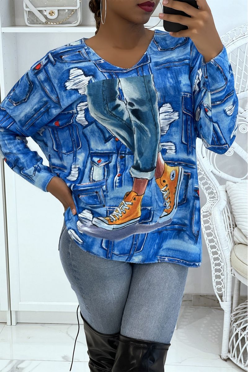 Very soft light blue oversized V-neck sweater with batwing sleeves and fashion design print   - 1