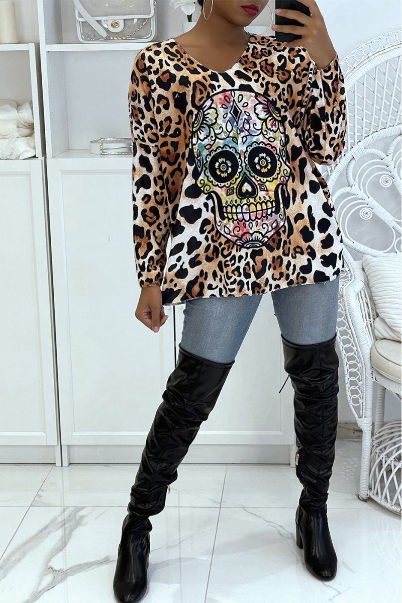 Lightweight oversized very soft leopard V-neck sweater with batwing sleeves and printed rock designs   - 3