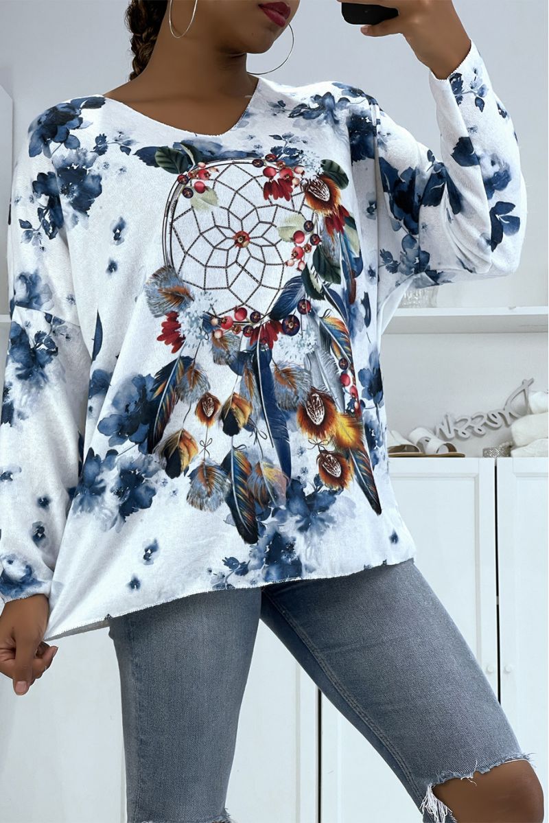 Blue very soft oversized lightweight V-neck sweater with dream chasing pattern - 4