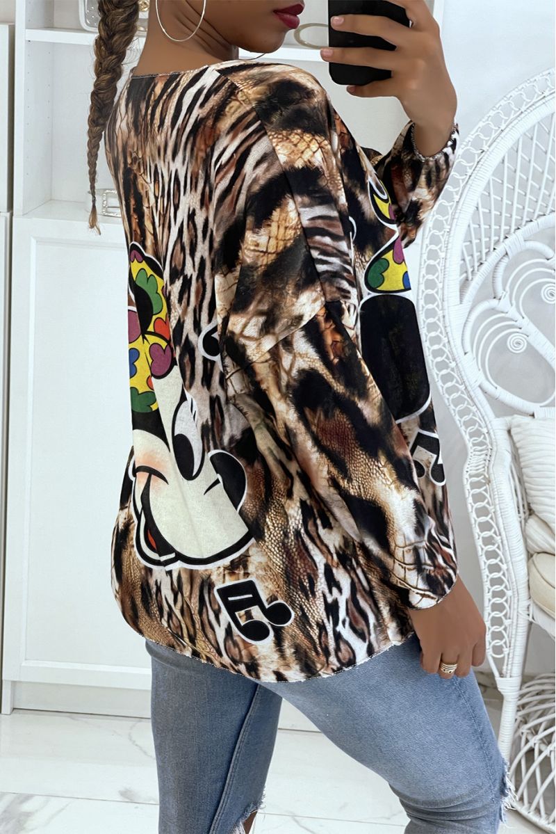 Very soft lightweight oversized V-neck sweater with leopard pattern and Disney mickey and minnie print - 6