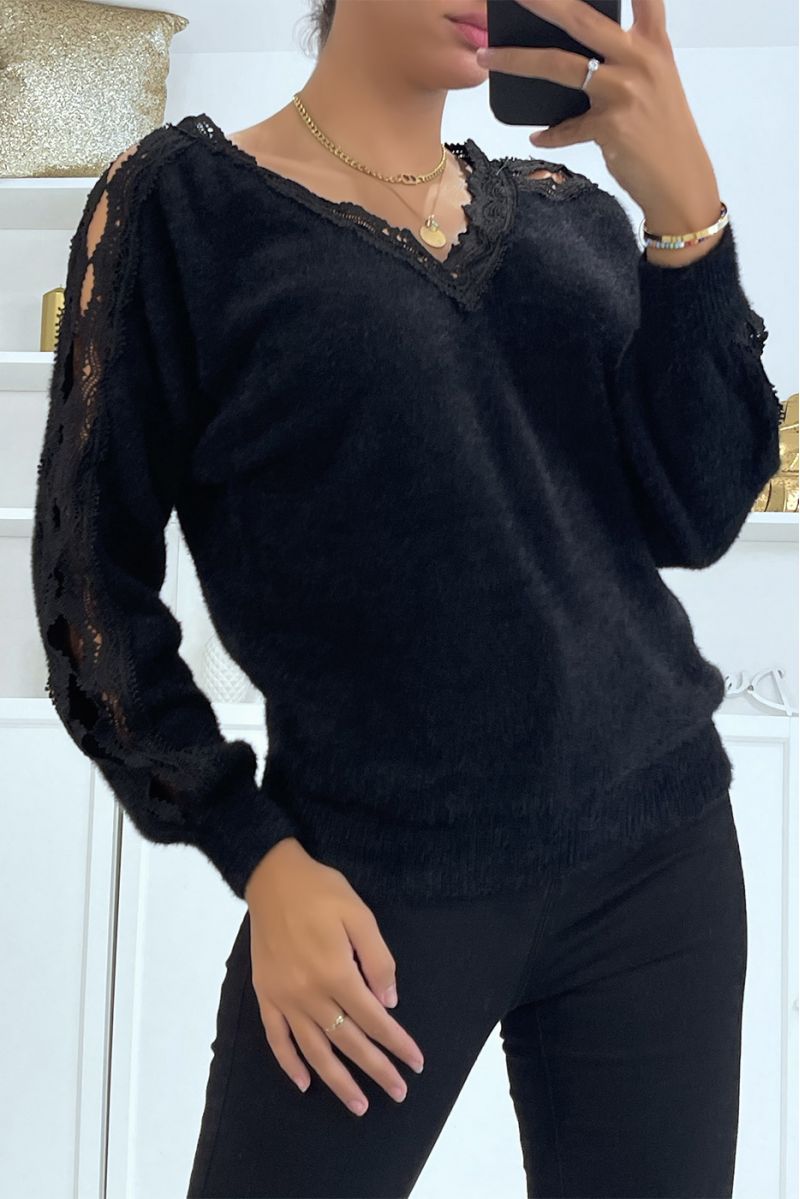 Bohemian style black V-neck sweater with openwork sleeves - 3