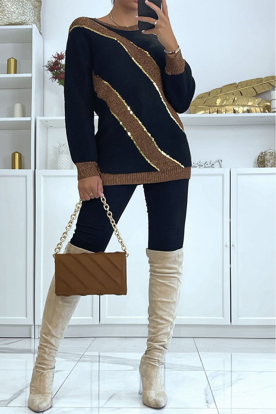 Oversized black sweater with gold glitter pattern - 2