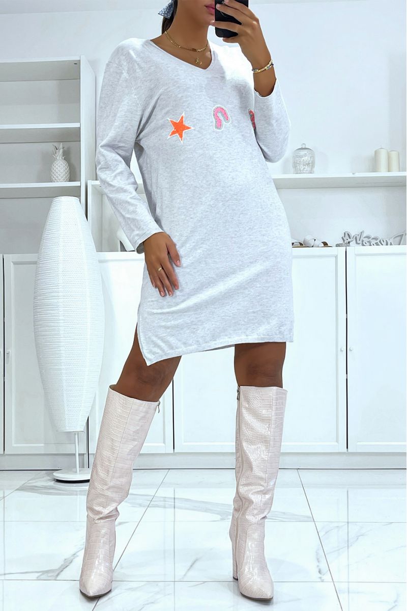 Gray V-neck sweater dress in a very soft material with embroidered pattern - 1