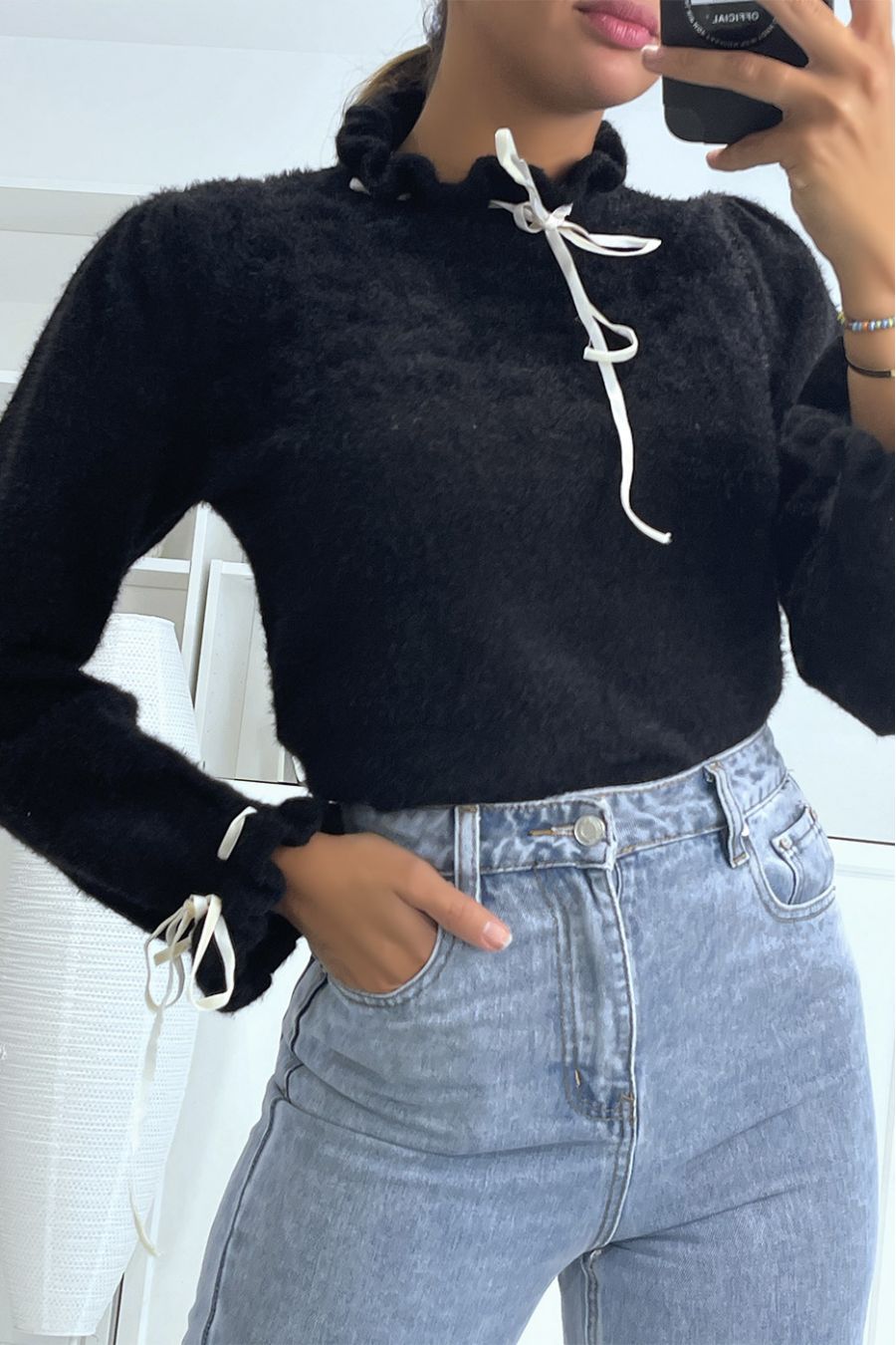 Zwarte pluizige trui met hoge hals met ruches en kant - 3