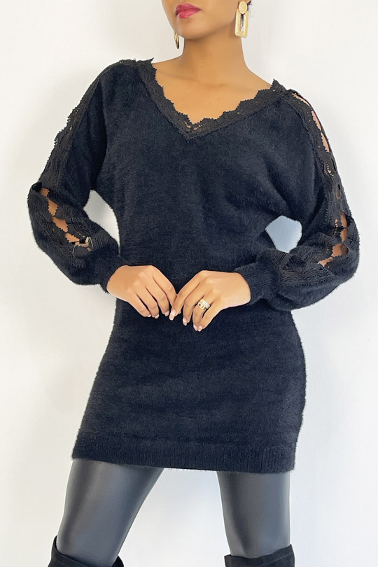 Very soft long black V-neck sweater with openwork along the arms - 10