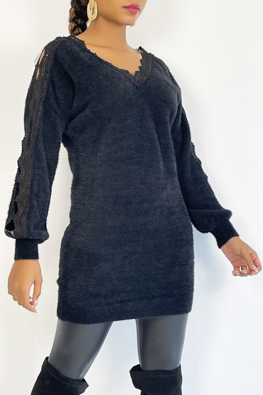 Very soft long black V-neck sweater with openwork along the arms - 11