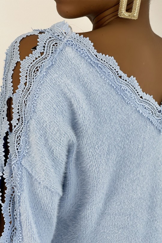 Soft long blue V-neck sweater with openwork along the arms - 10