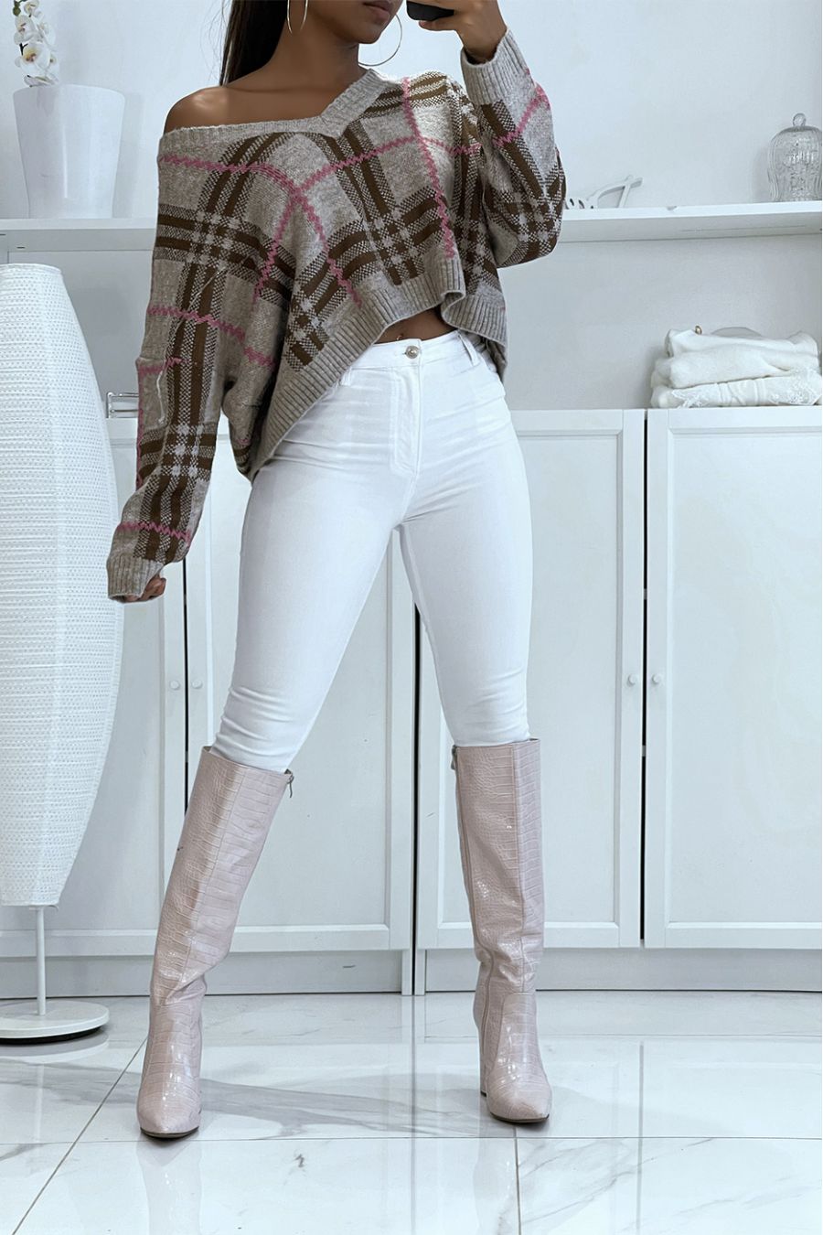 Pull col V taupe à carreaux rose - 4