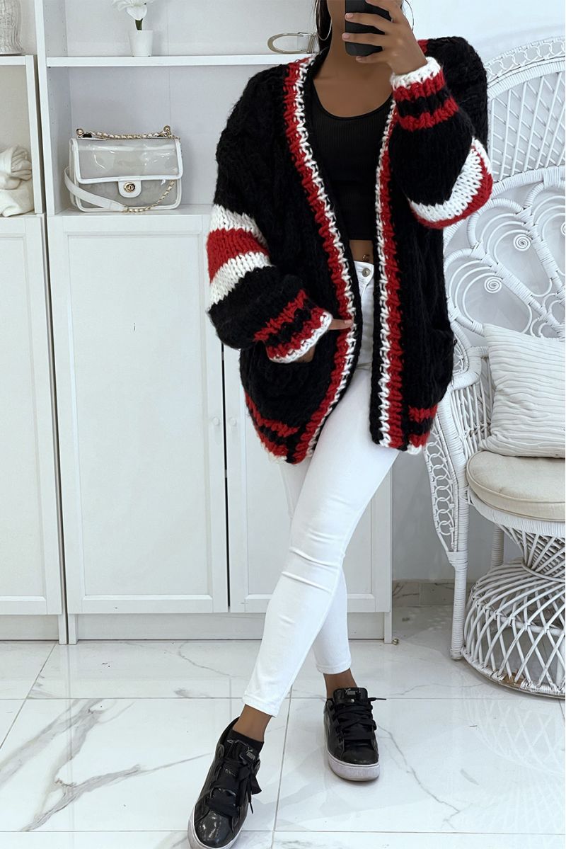 Long fluffy camel vest with pockets and pretty braided pattern - 2 Long fluffy camel vest with pockets and pretty braided pattern - 2