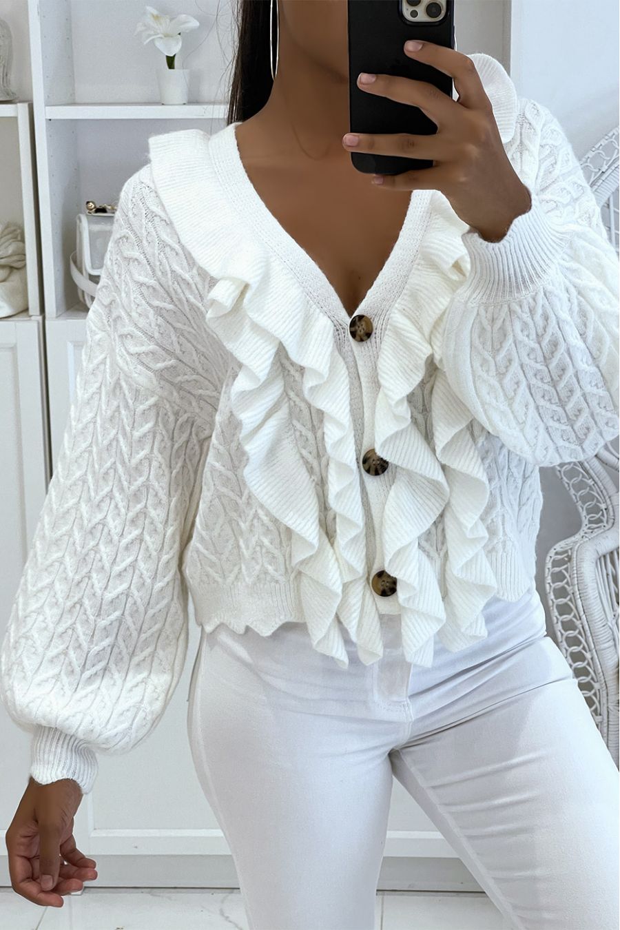 Beige cardigan with Peter Pan collar - 4