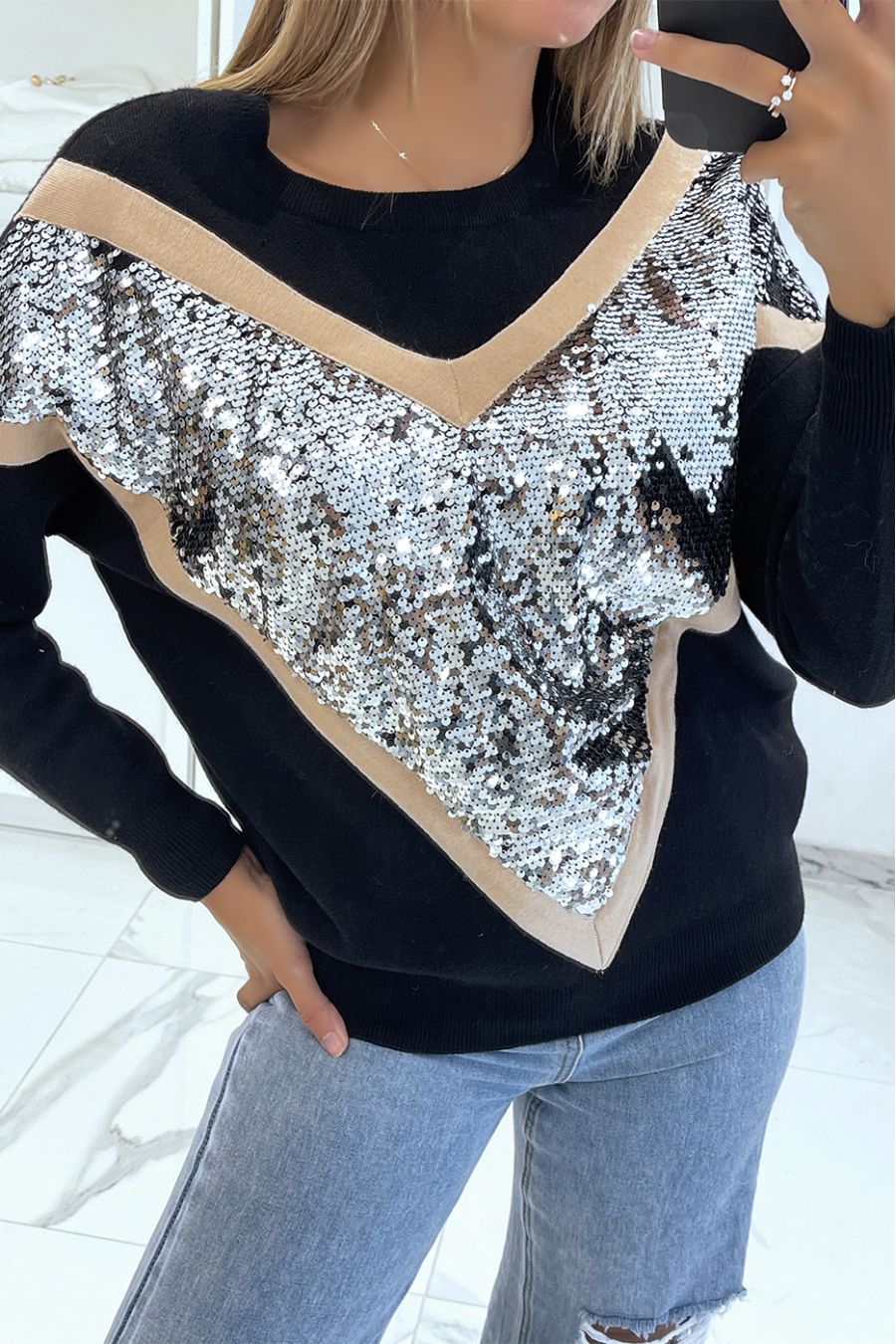 Boheemse zwarte trui met V-hals en opengewerkte mouwen - 1