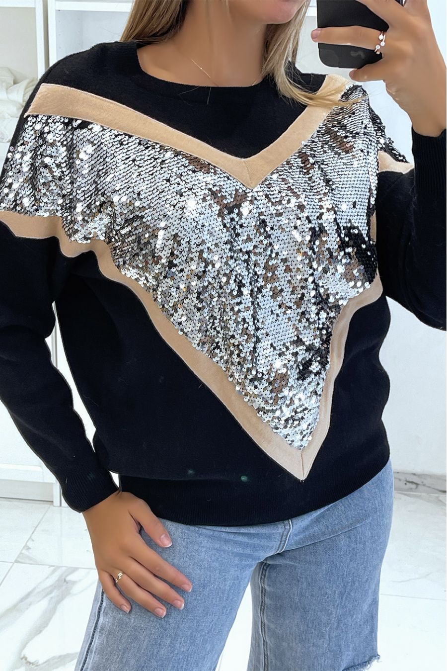 Bohemian style black V-neck sweater with openwork sleeves - 2