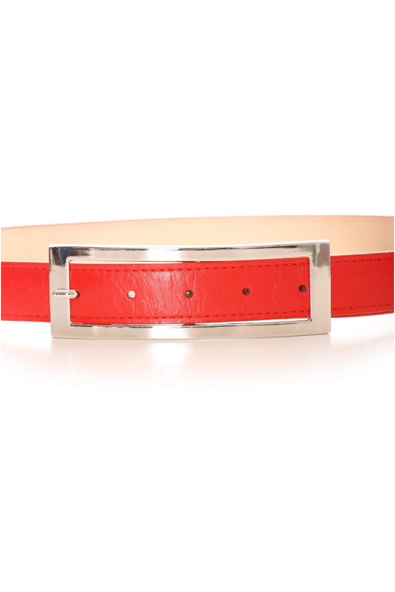 Red belt with rectangular silver buckle. Accessory 9001 - 2
