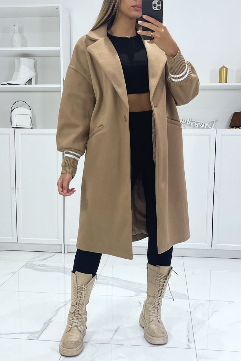 Long lined oversize coat with pockets in camel - 1