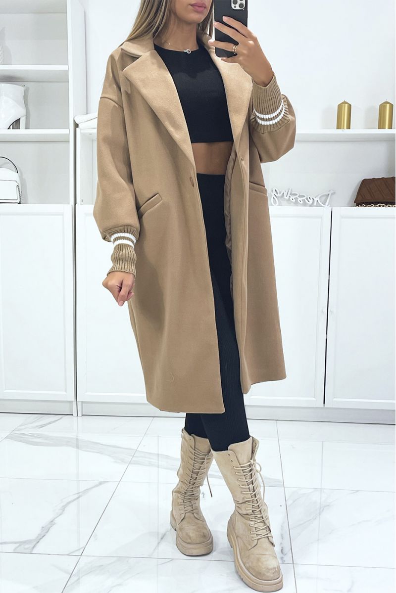 Long lined oversize coat with pockets in camel - 2