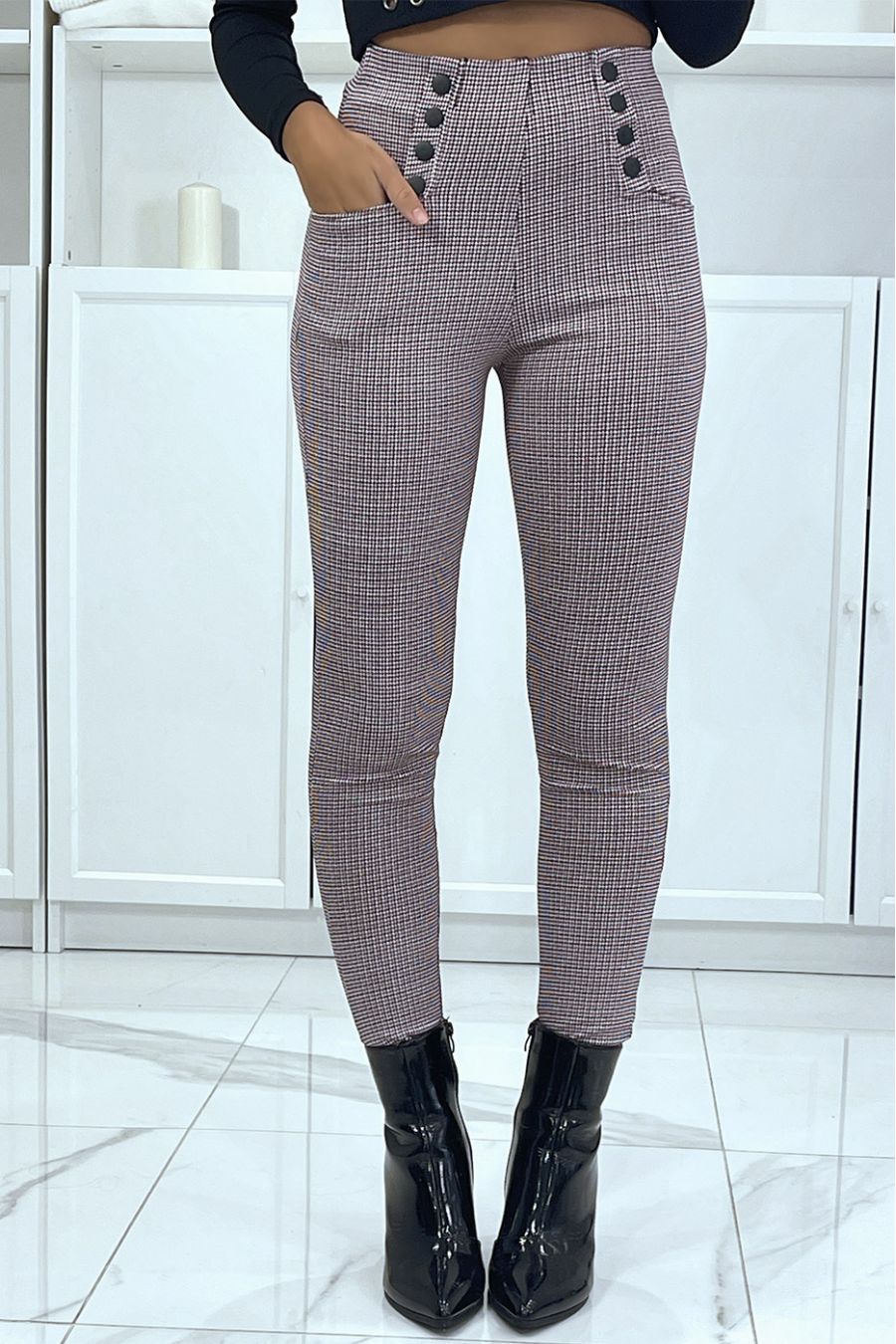 Pantalon bordeaux motif pied-de-poule avec 8 boutons et poches