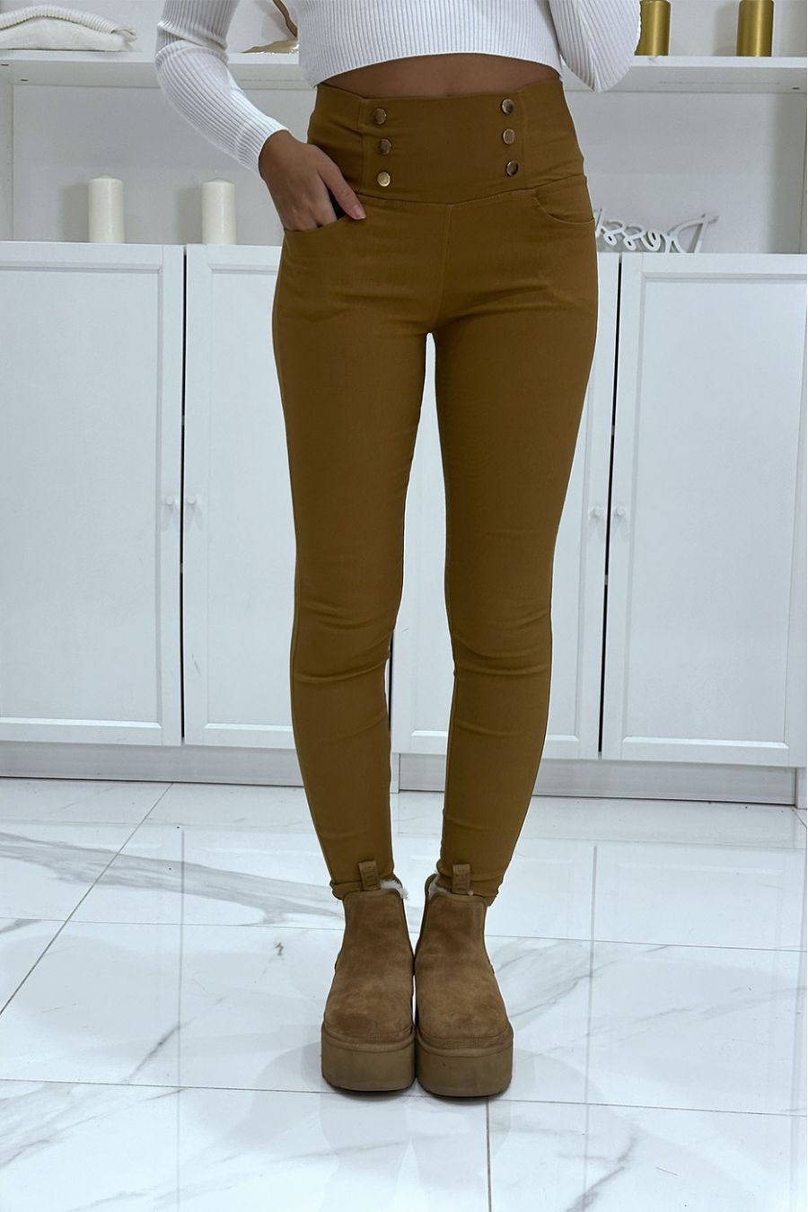 Stretch camel slim broek met hoge taille en gouden knopen en zakken - 1