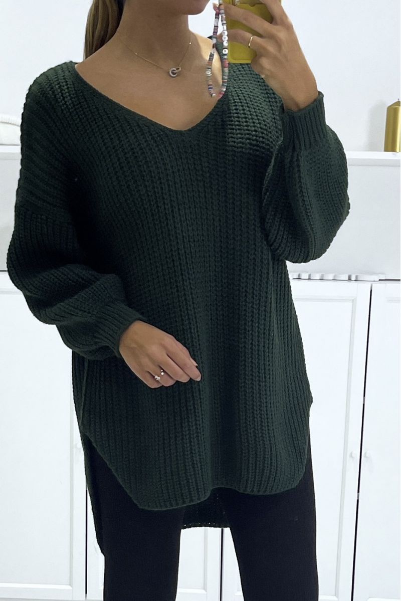 Green asymmetrical knit sweater with v-neck and puff sleeves, ultra soft - 2