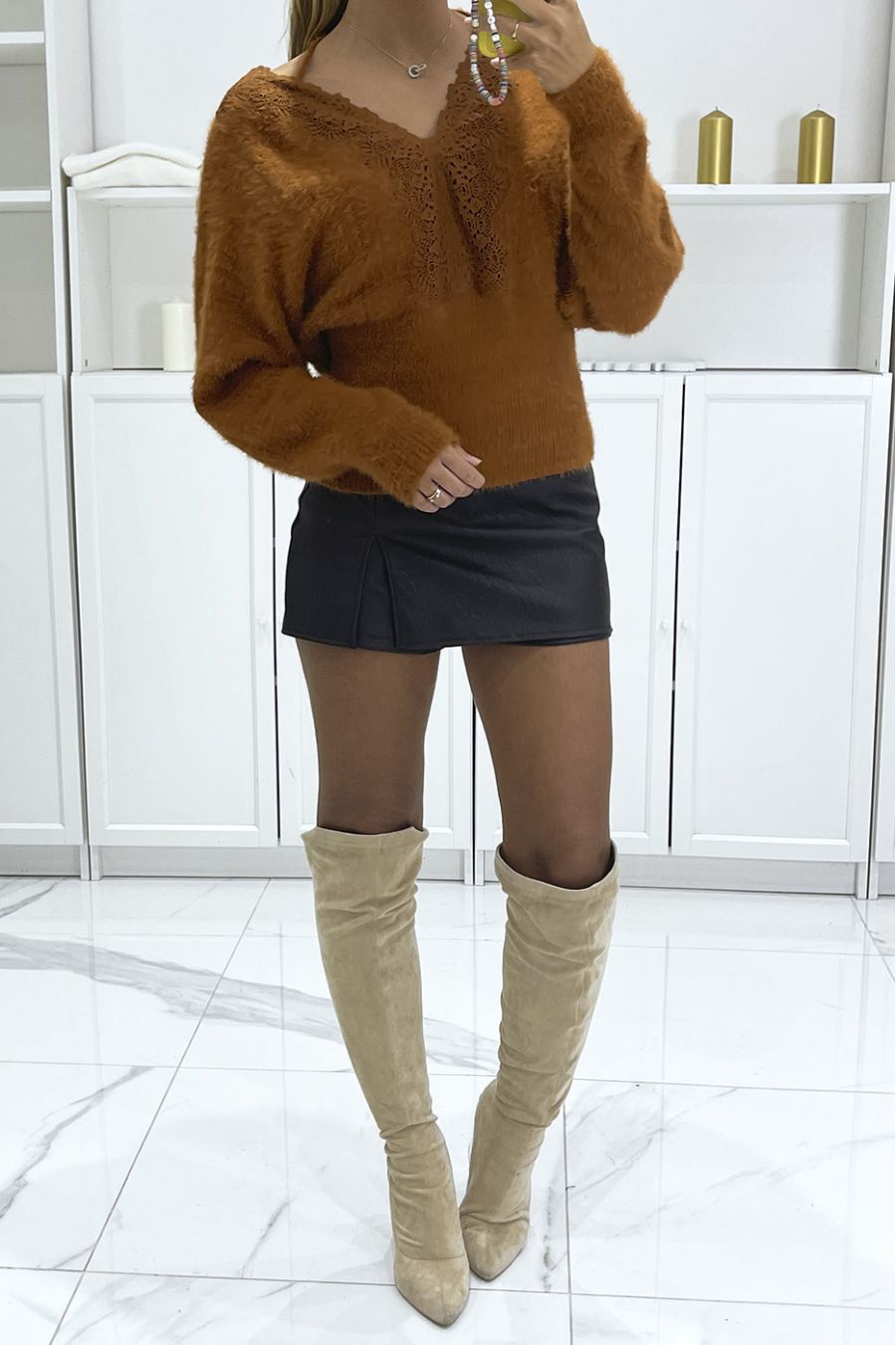 Fluffy cognac sweater with puff sleeves and cinched at the waist - 2