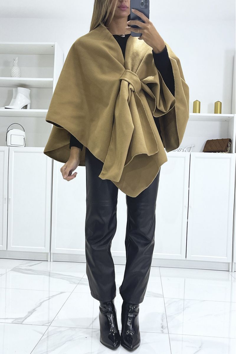 Oversized camel poncho with adjustable closure - 3