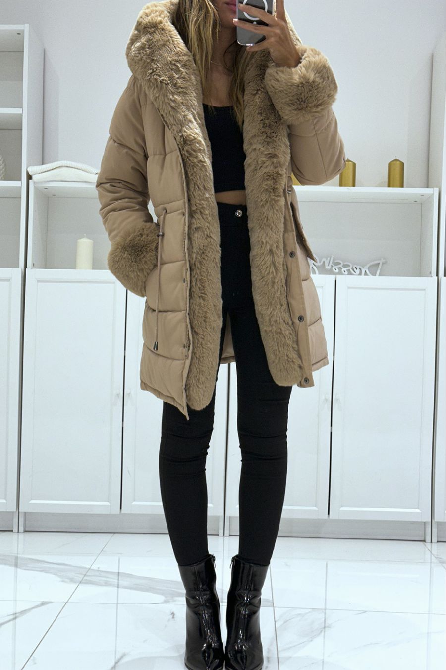 Lange kameeljas met ultrazachte vacht en grote capuchon met Russisch effect  - 2