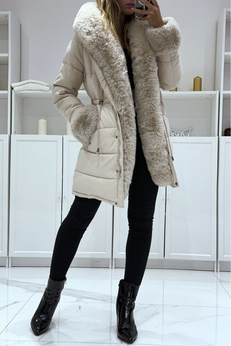 LoLL manteau beige à fourrure ultra douce et grosse capuche effet russe - 2