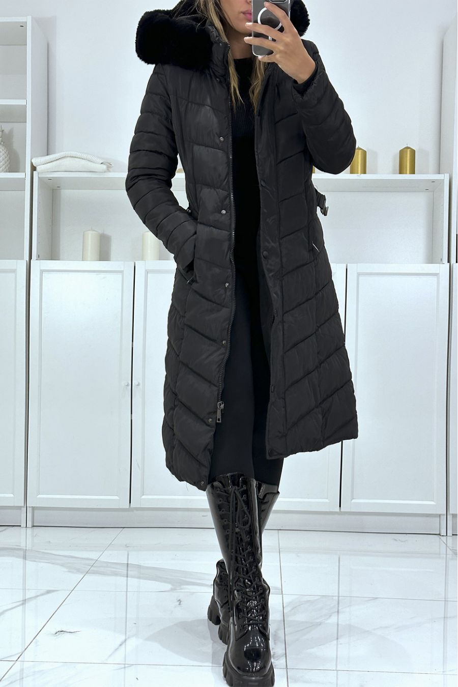 Long black quilted down jacket with big fur hood and elastic waistband - 1