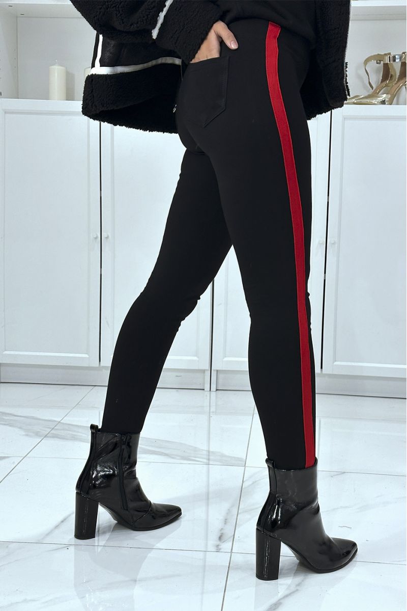 Zwarte slanke broek met fake zakken en strepen aan de zijkanten - 3