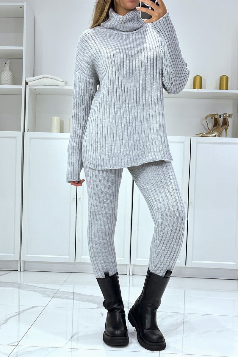 Turtleneck sweater and gray knit pants set, very warm for winter - 1