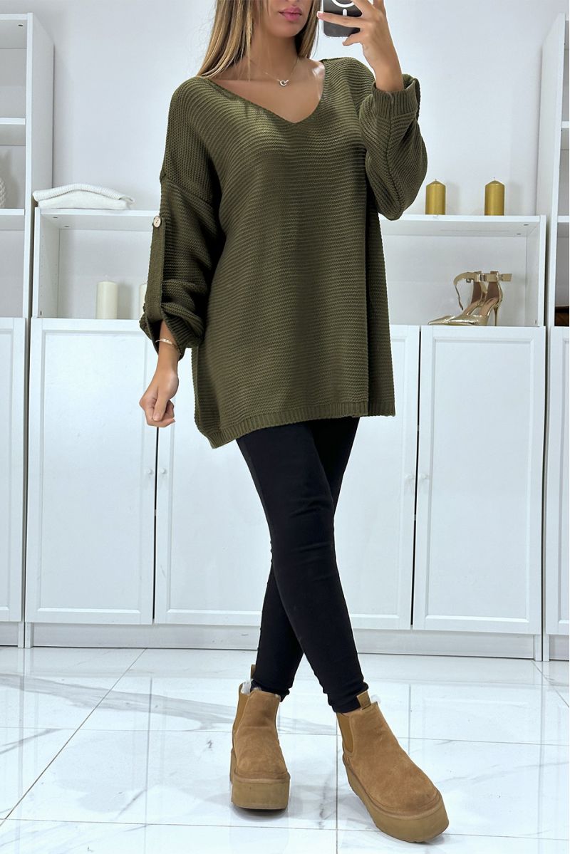 Oversized khaki sweater with puff sleeves and V-neck - 3
