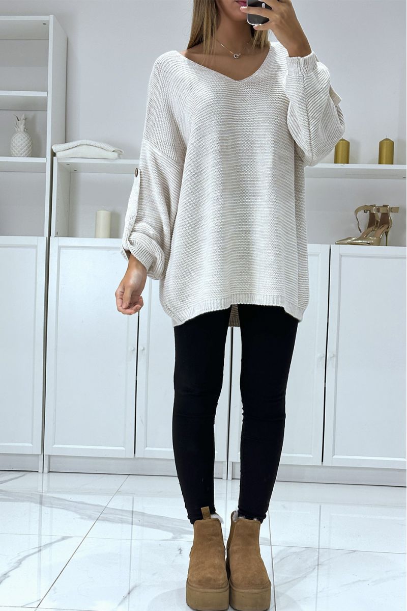 Oversized beige sweater with puff sleeves and V-neck - 3