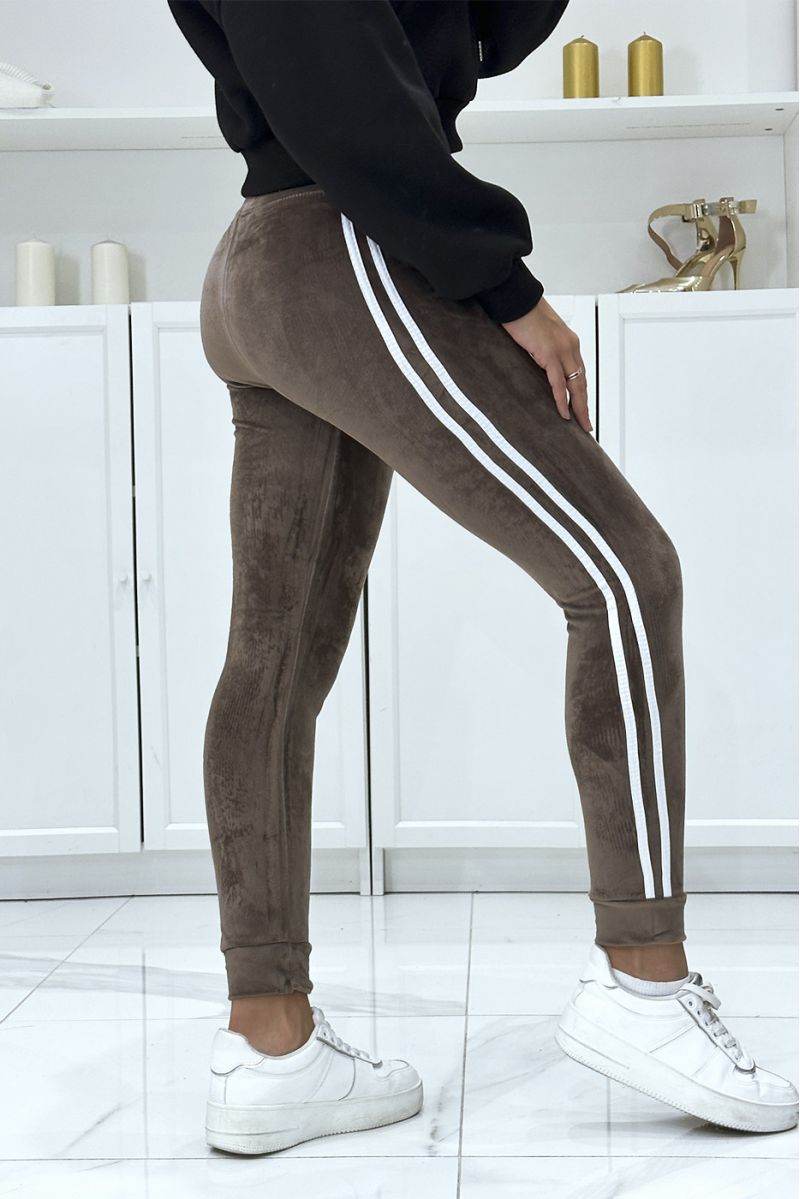 Taupe joggers in peach skin with white stripes on the sides - 3