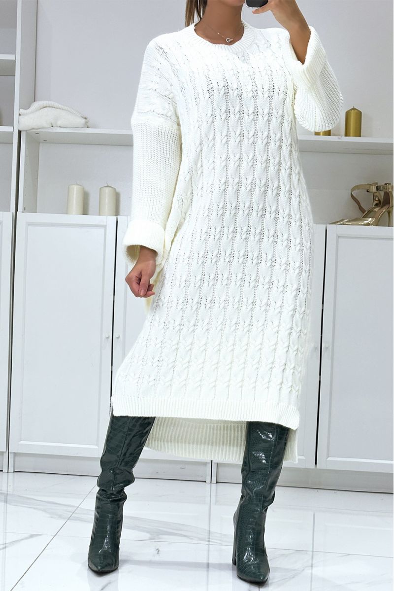 Lange witte oversized gevlochten trui-jurk met reversmouwen - 2