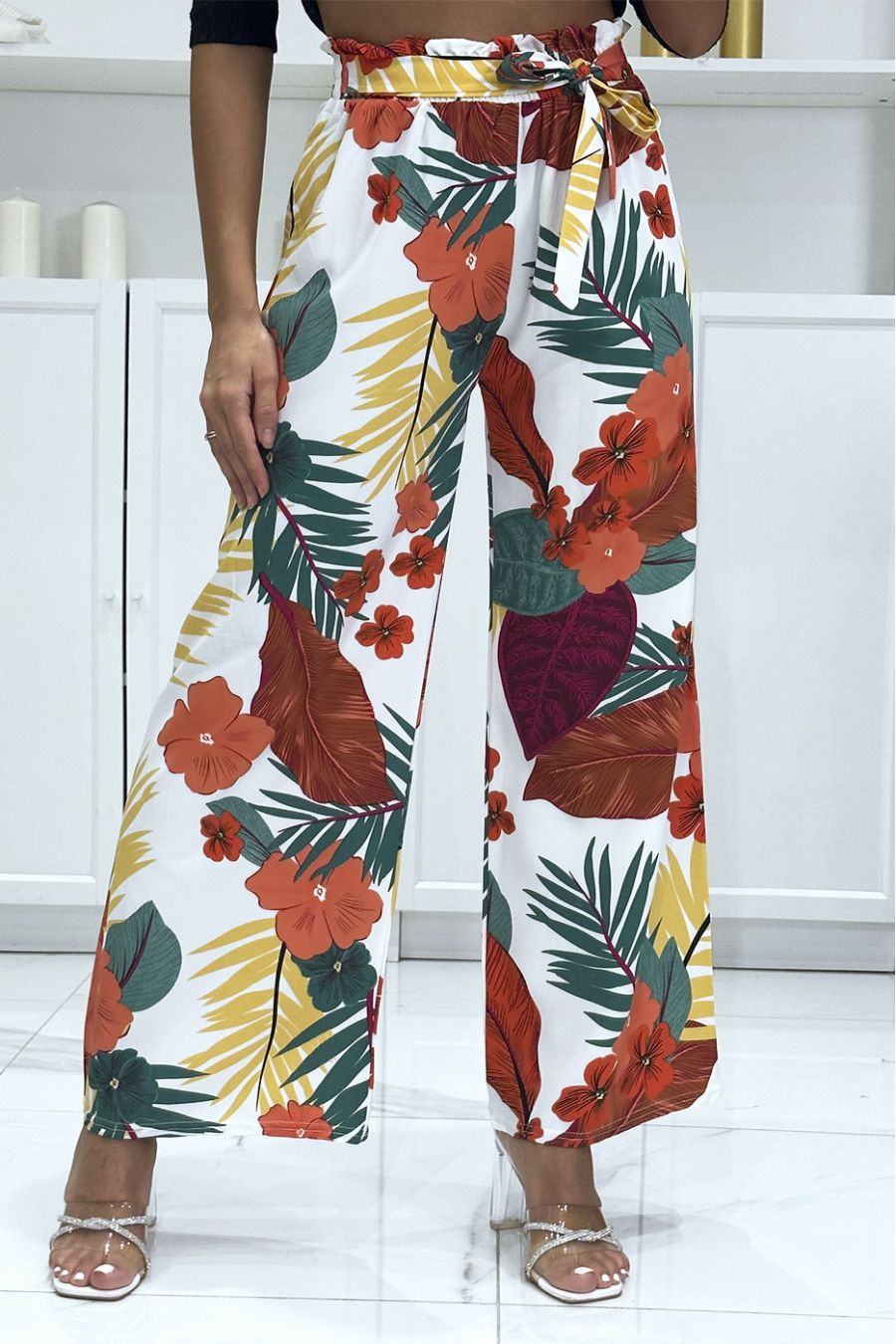 Pantalon palazzo avec joli motif feuilles et fleurs rouge et blanc - 3