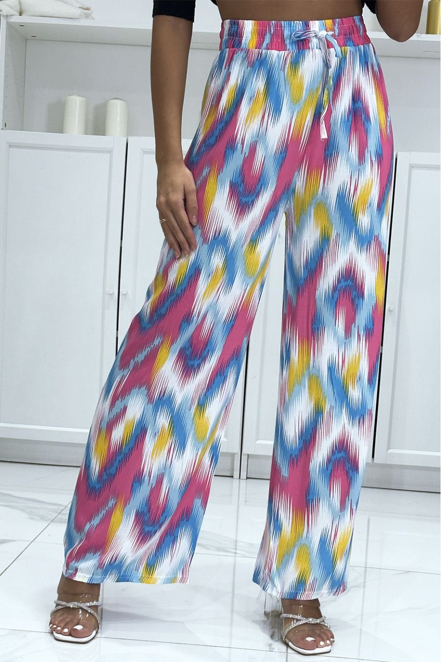 Pantalon palazzo bleu et fuchsia avec jolie motif coloré - 4