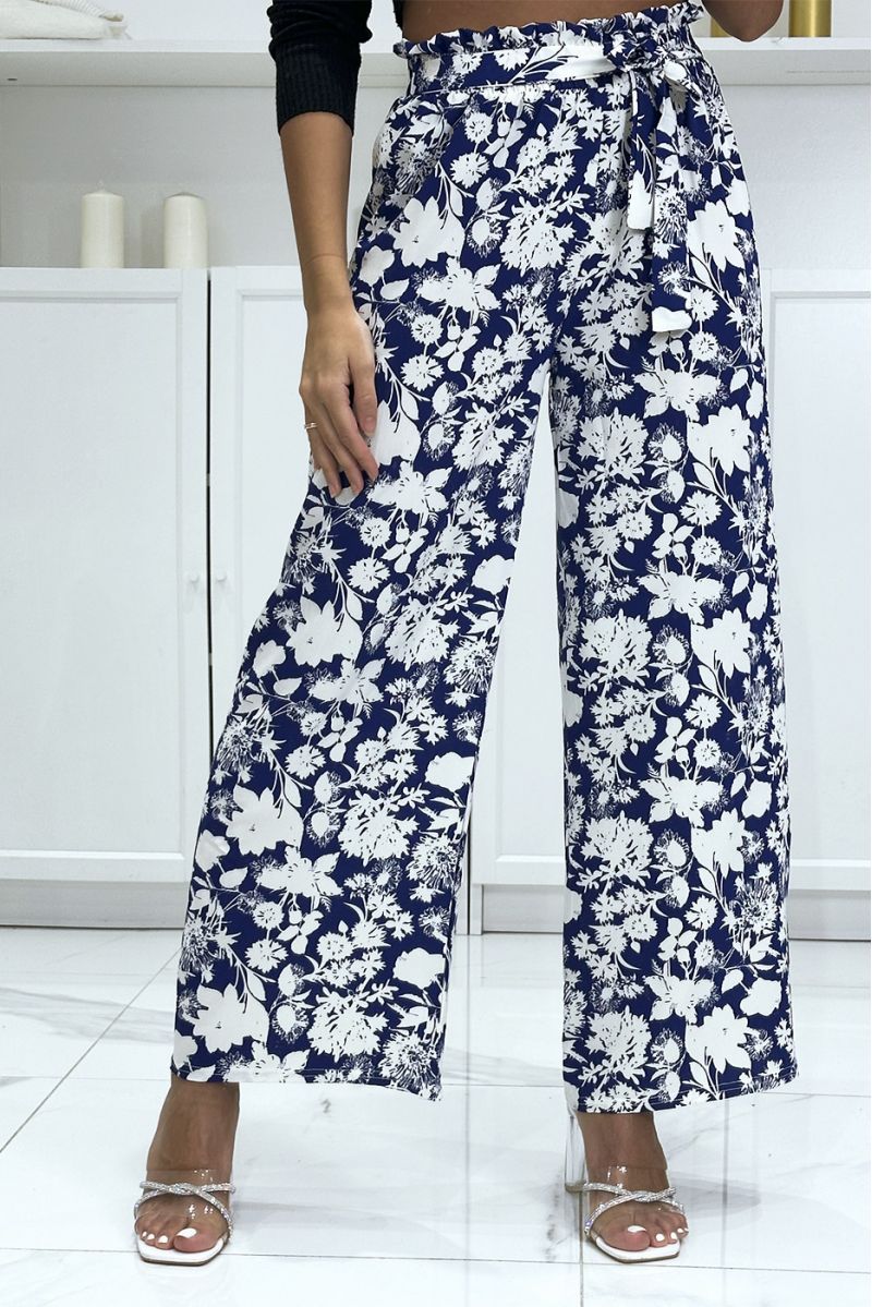 Royal and white palazzo pants with trendy and chic floral pattern - 3