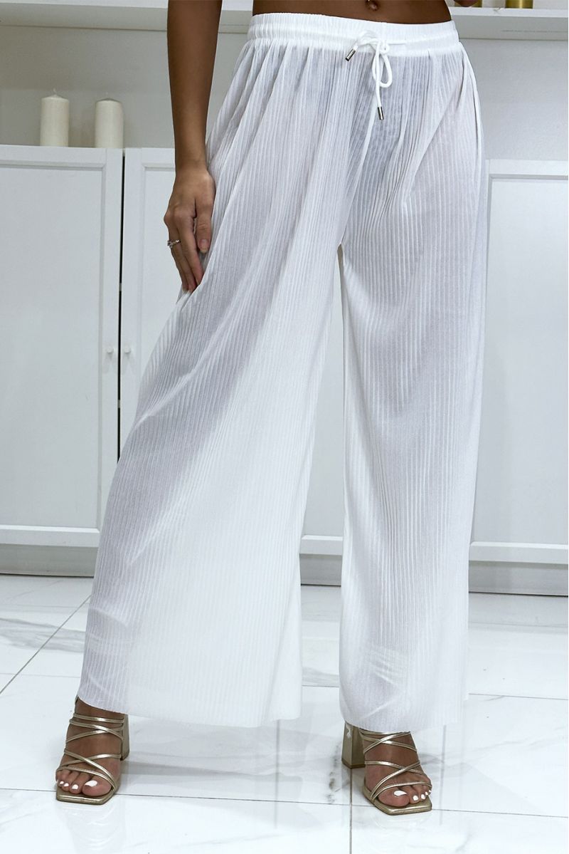 Trendy pleated white palazzo pants - 3