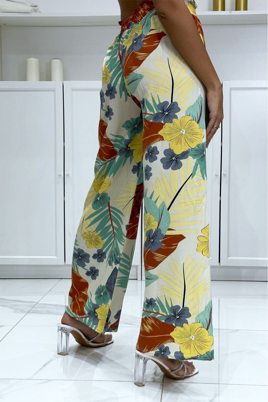 Pantalon palazzo fleuris vert motif fleure - 1