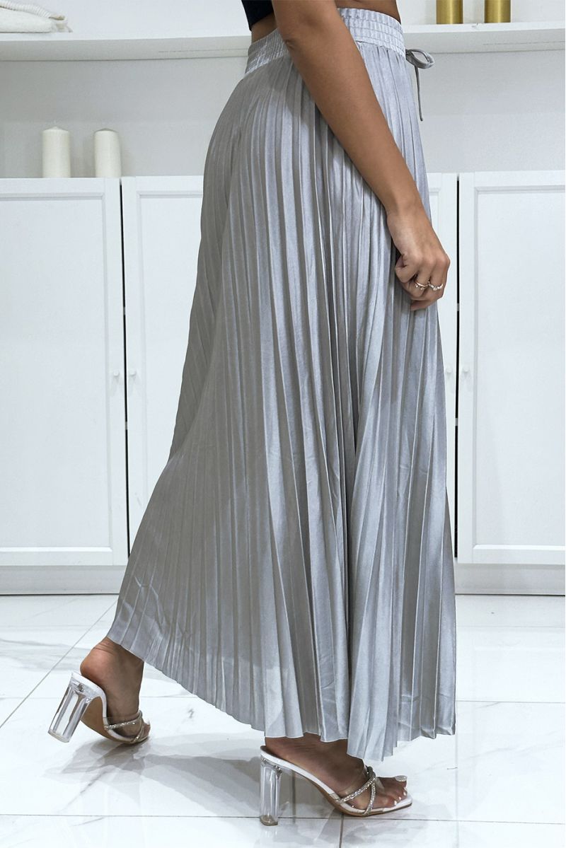 Long, very chic pleated gray satin skirt - 1