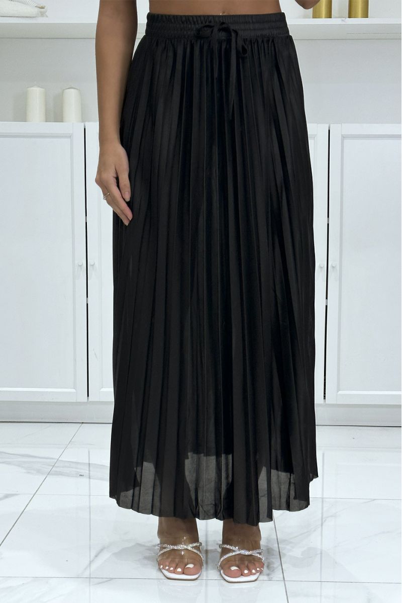 Very chic long black satin pleated skirt - 3