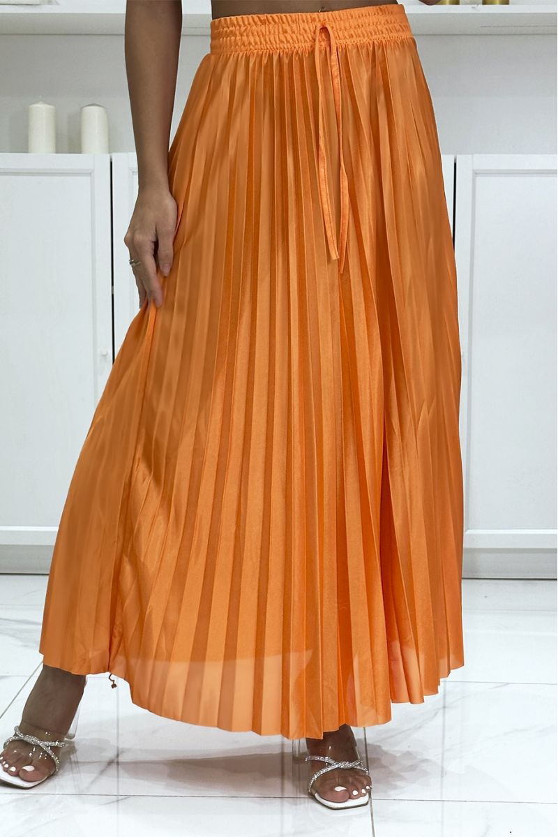 Long, very chic orange satin pleated skirt - 2