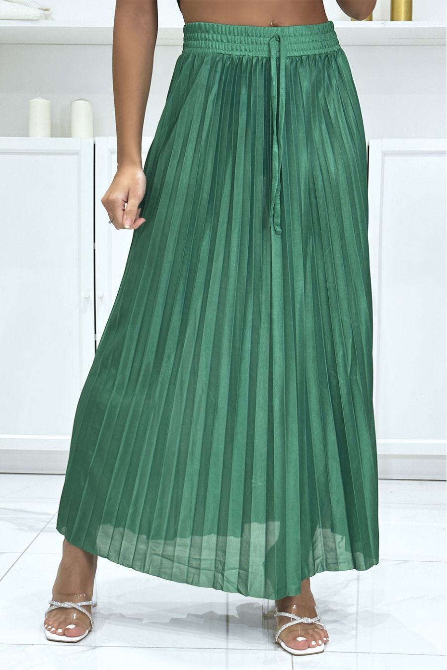 Long Very Chic Green Satin Pleated Skirt 9340