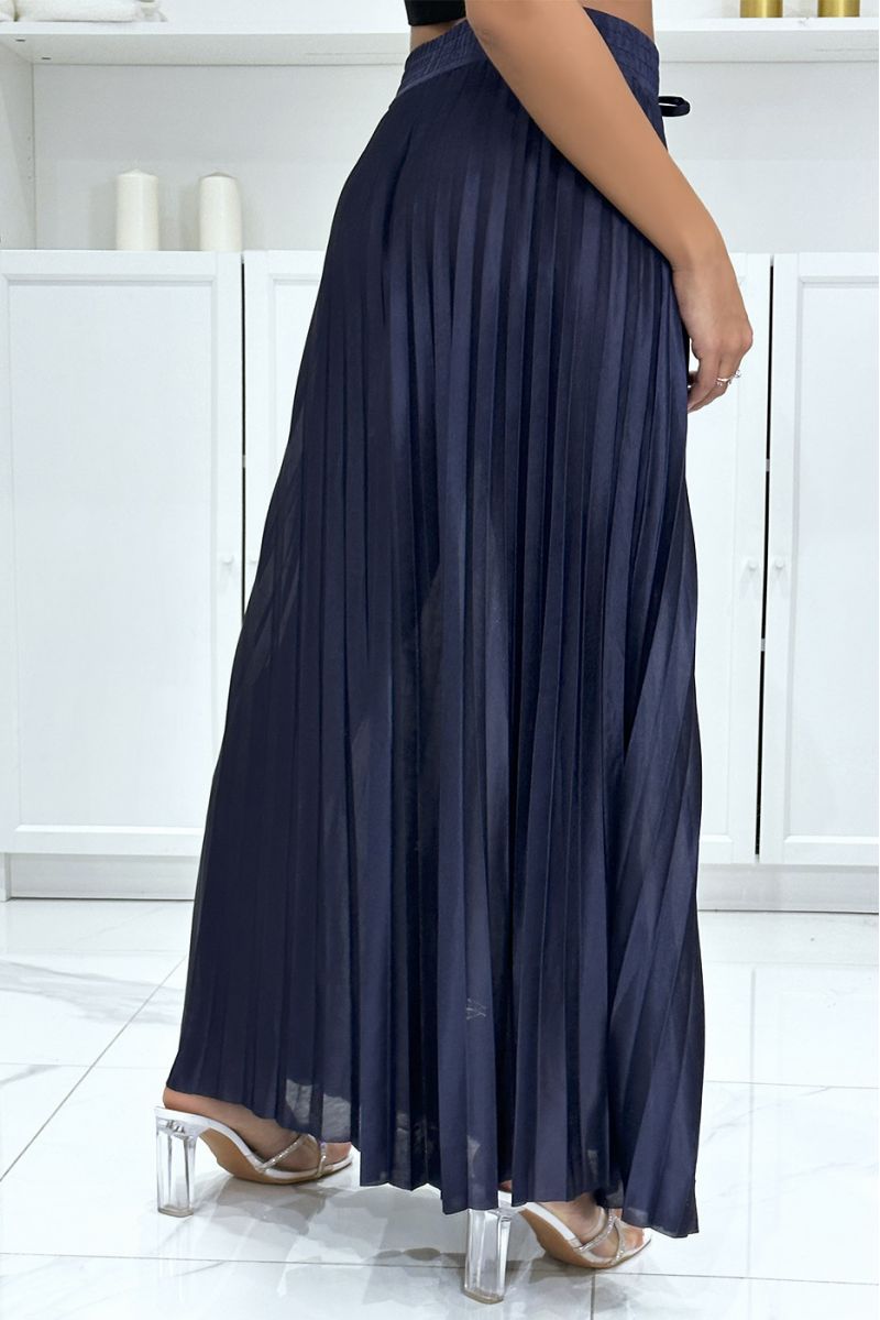 Very chic long pleated navy satin skirt - 1