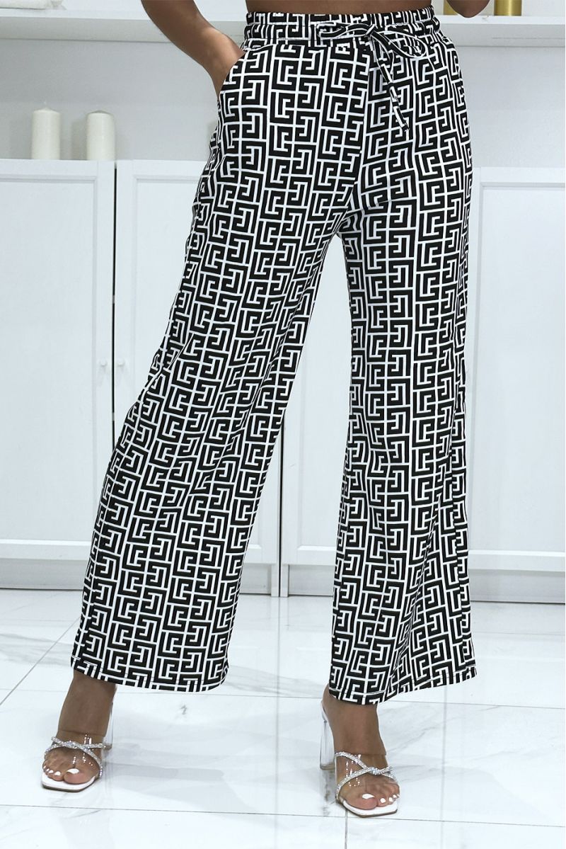 Brand-inspired black and white pattern palazzo pants - 3