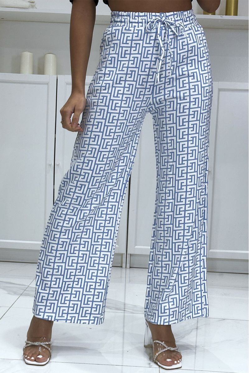 Brand-inspired blue and white pattern palazzo pants - 4