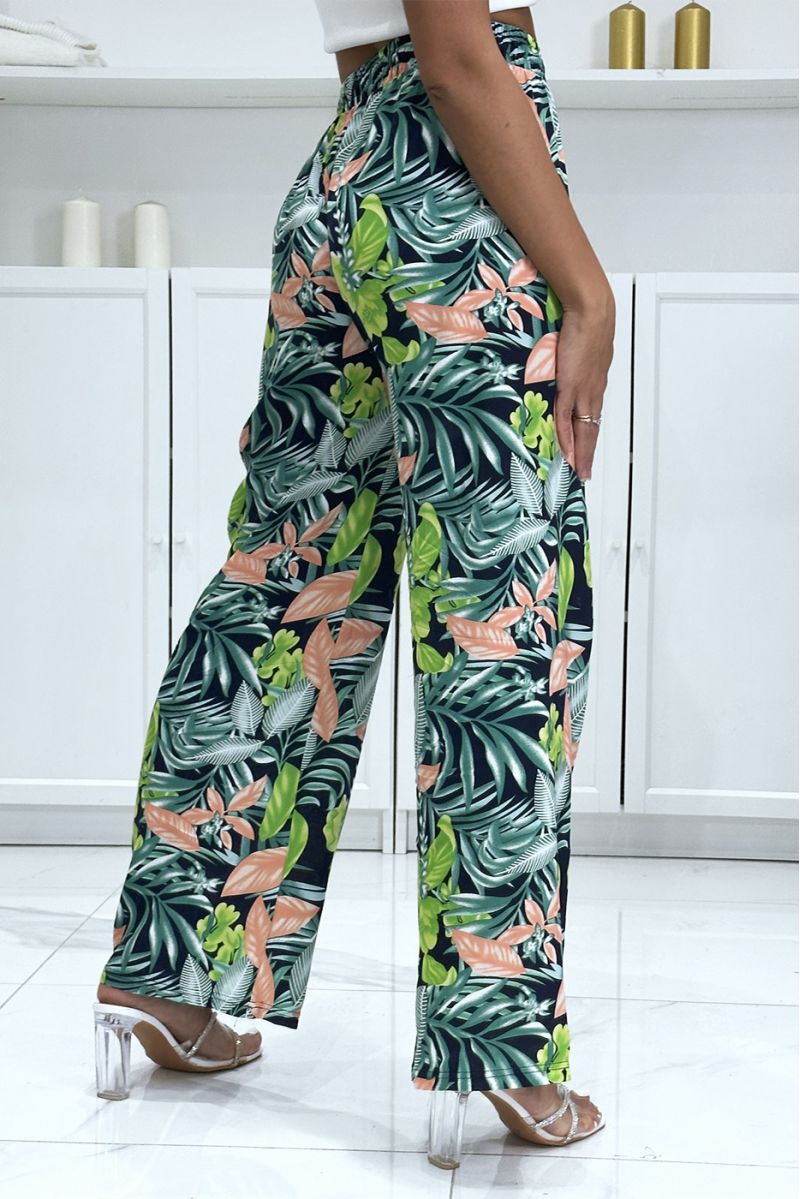 Palazzo pants with sublime green leaf pattern - 1