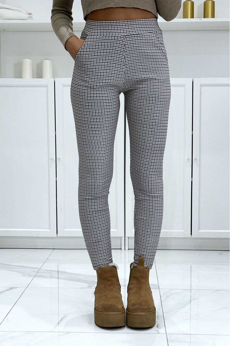 Black check pattern slim pants with pockets - 2